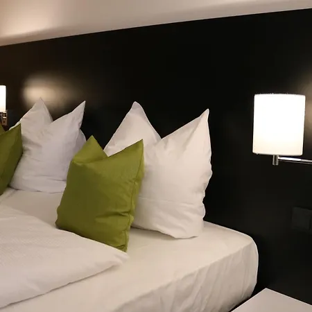 Wue By Wmm * Kurnach